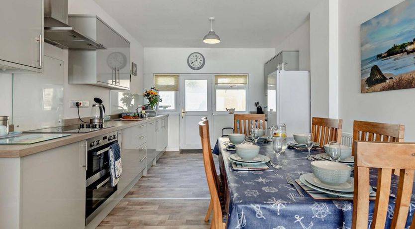 Photo of 3 Bed in Amroth