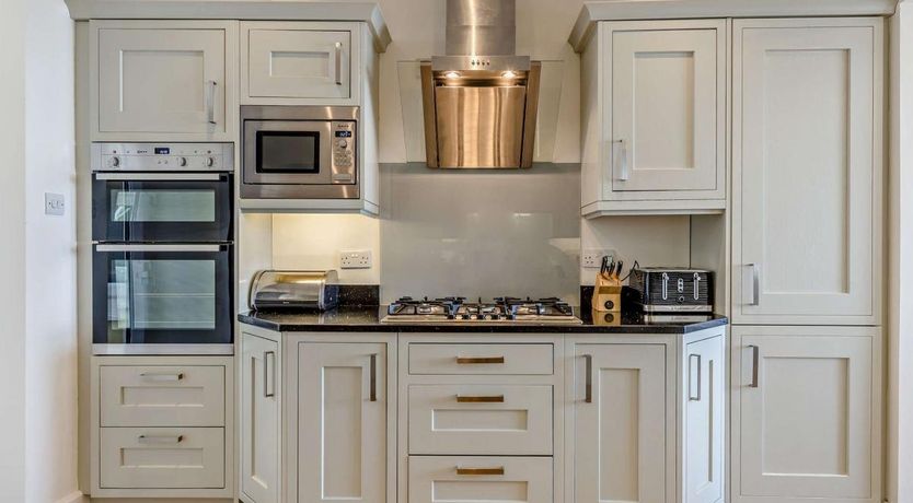 Photo of 4 Bed in Aberdovey