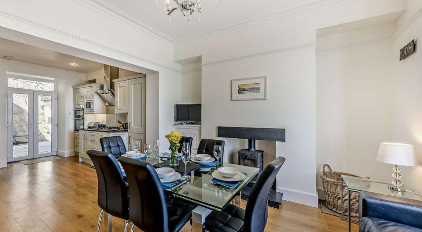 Photo of 4 Bed in Aberdovey