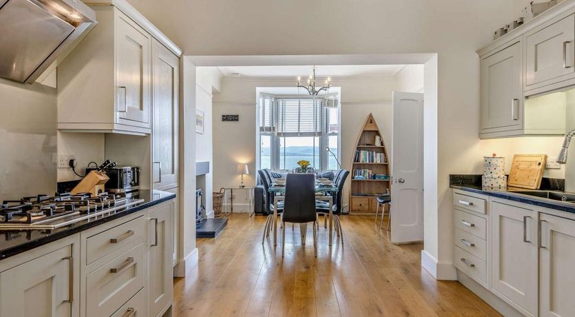 Photo of 4 Bed in Aberdovey