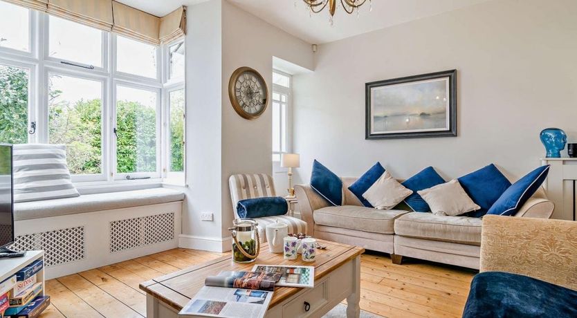 Photo of 4 Bed in Weston-super-Mare