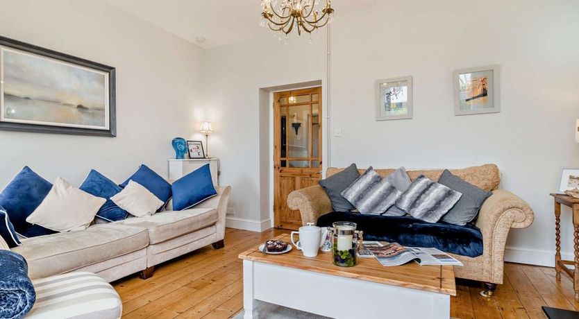 Photo of 4 Bed in Weston-super-Mare