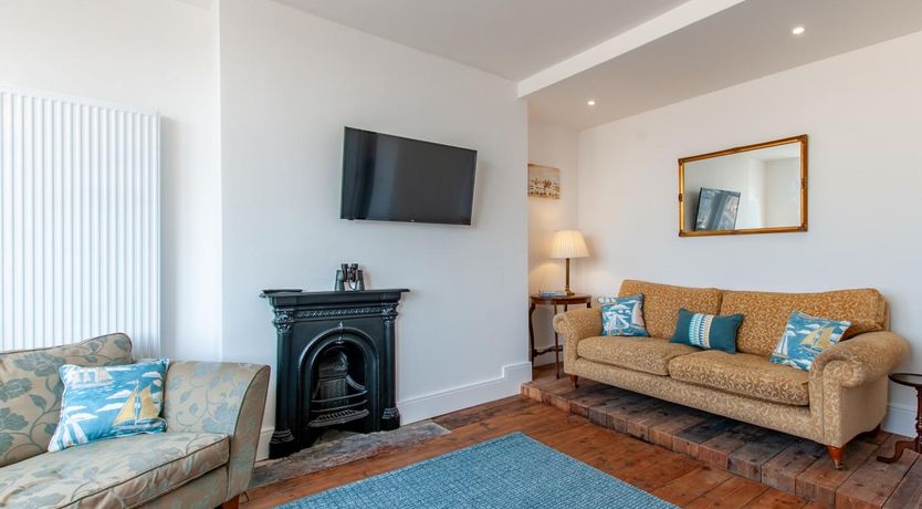 Photo of 5 Bed in Margate