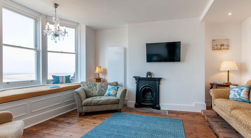 Photo of 5 Bed in Margate