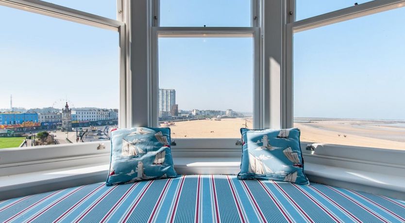 Photo of 5 Bed in Margate