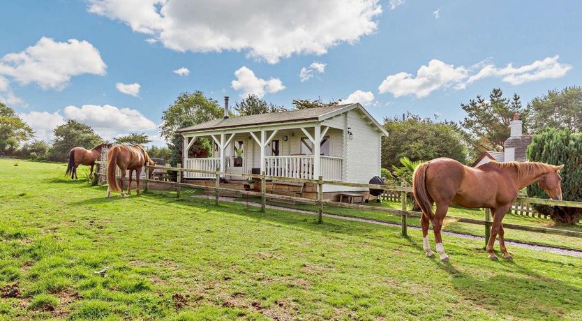 Photo of 1 Bed in Polbathic