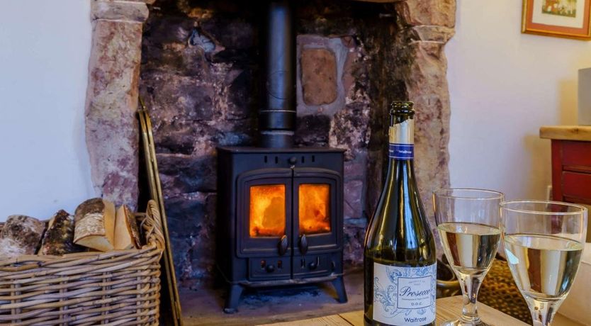 Photo of 4 Bed in Cwmcarvan