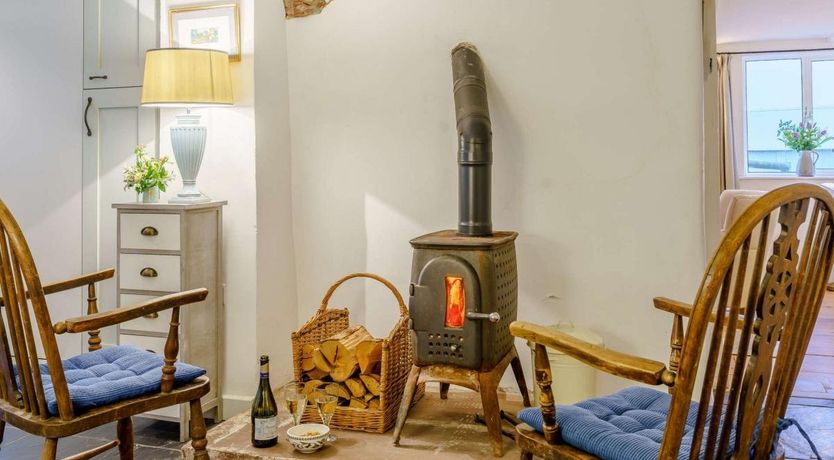 Photo of 4 Bed in Cwmcarvan