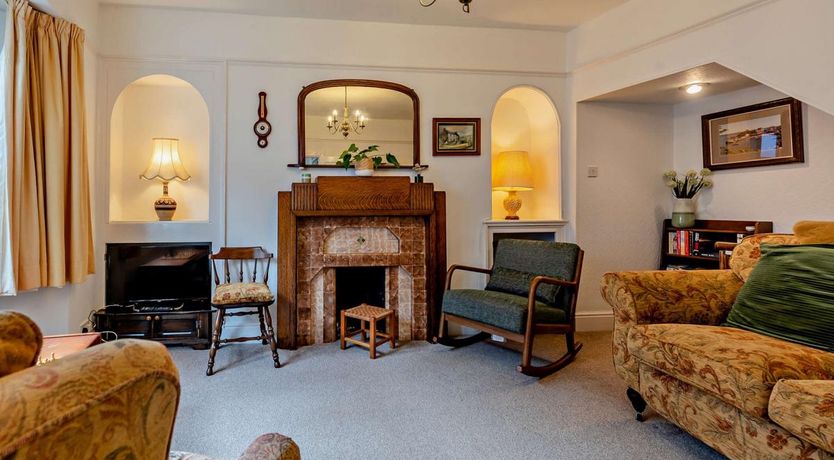 Photo of 3 Bed in Tenby