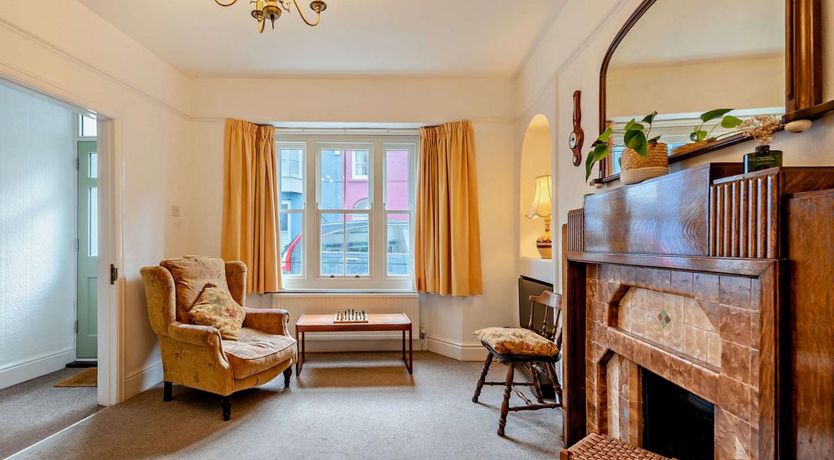 Photo of 3 Bed in Tenby