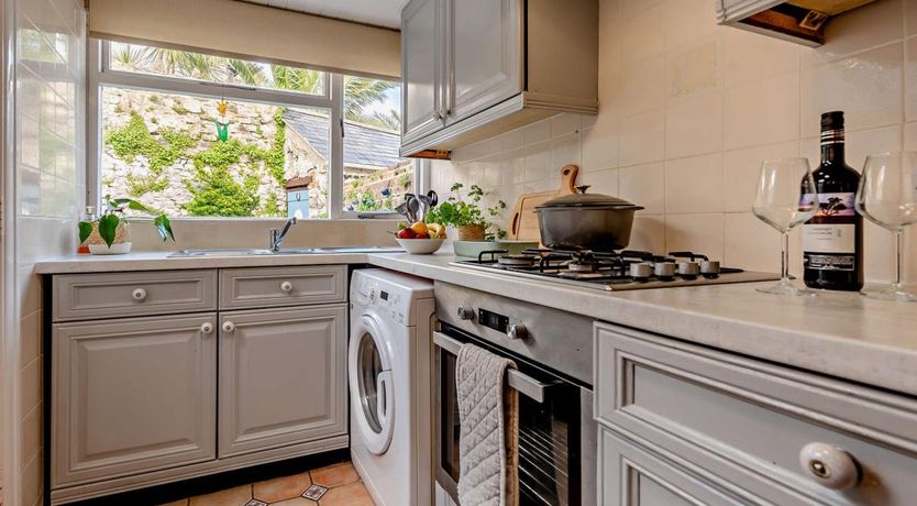 Photo of 3 Bed in Tenby