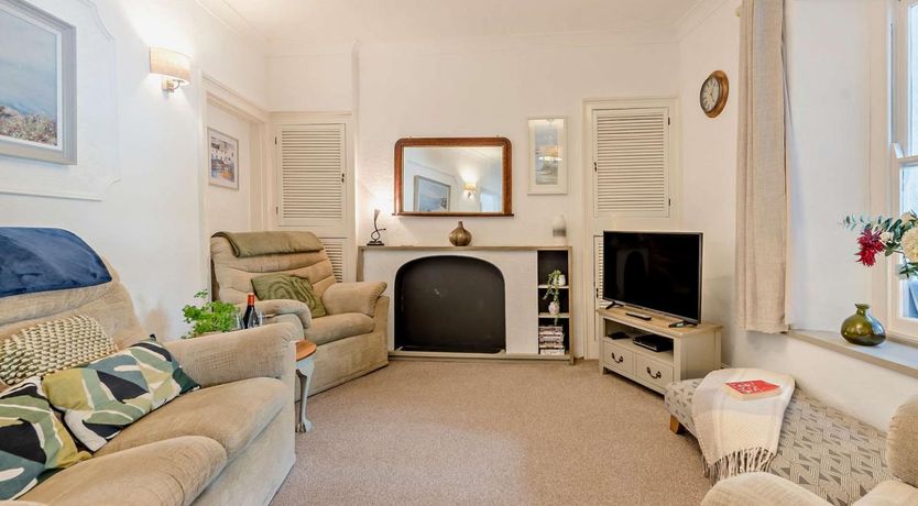 Photo of 3 Bed in Tenby