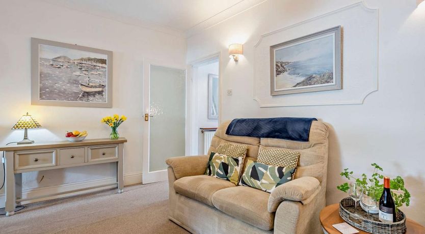 Photo of 3 Bed in Tenby