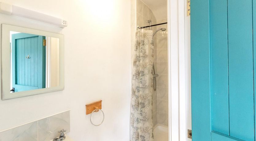 Photo of 7 Bed in Aberdovey