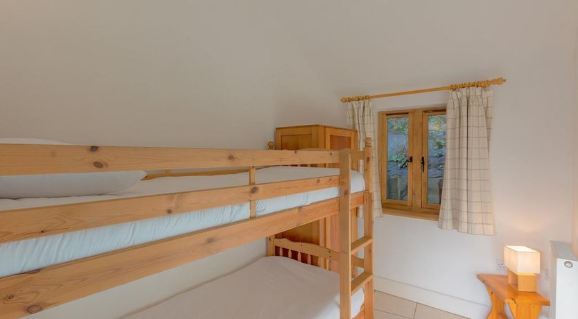 Photo of 7 Bed in Aberdovey