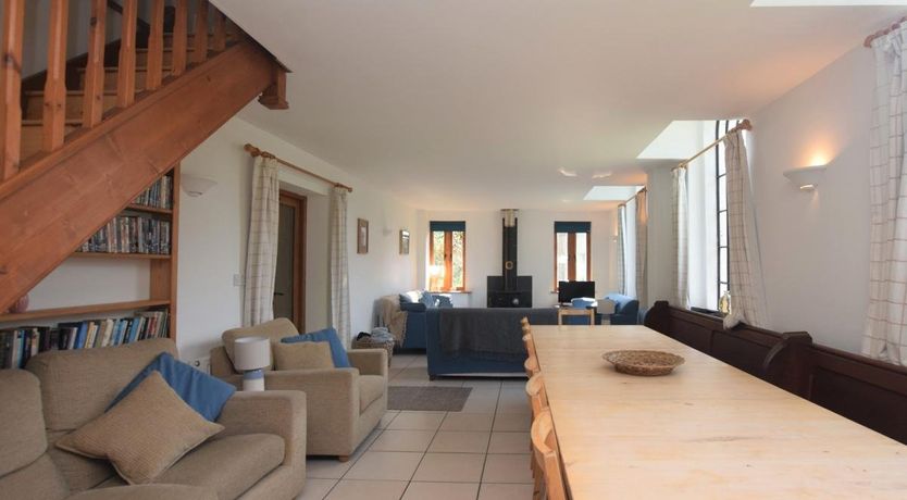 Photo of 7 Bed in Aberdovey