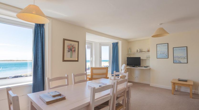Photo of 2 Bed in Aberdyfi