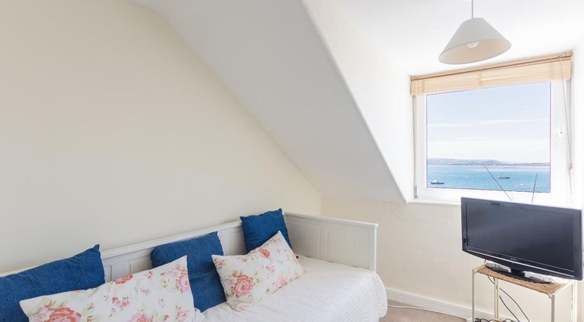 Photo of 2 Bed in Aberdyfi