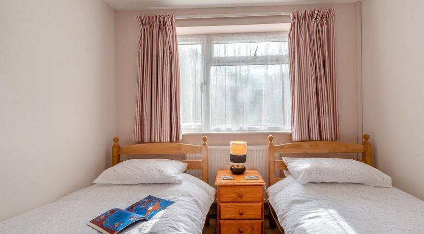 Photo of 3 Bed in Tenby