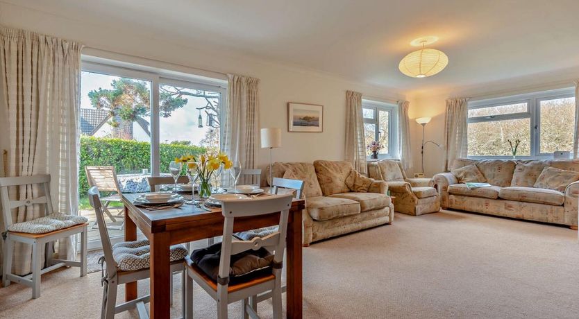 Photo of 3 Bed in Tenby