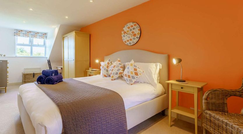 Photo of 5 Bed in Yarmouth