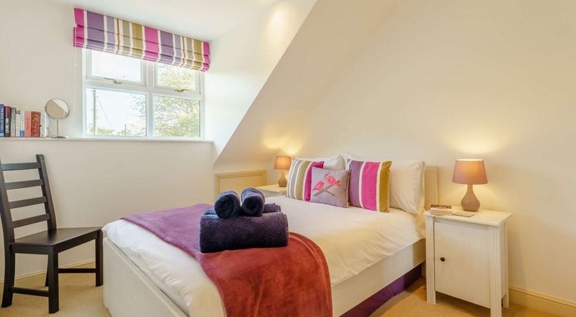 Photo of 5 Bed in Yarmouth