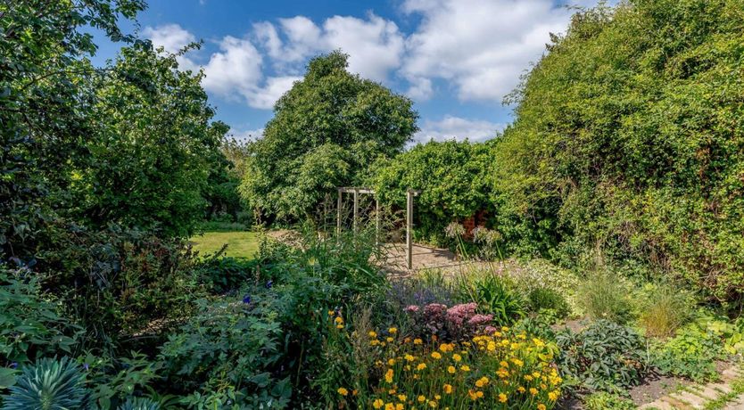 Photo of 5 Bed in Yarmouth