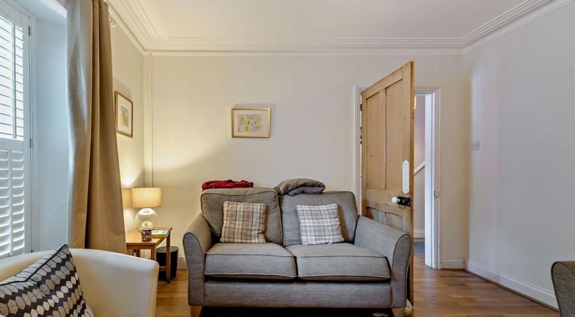 Photo of 3 Bed in Tenby