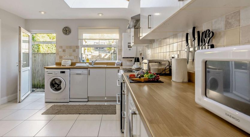Photo of 3 Bed in Tenby