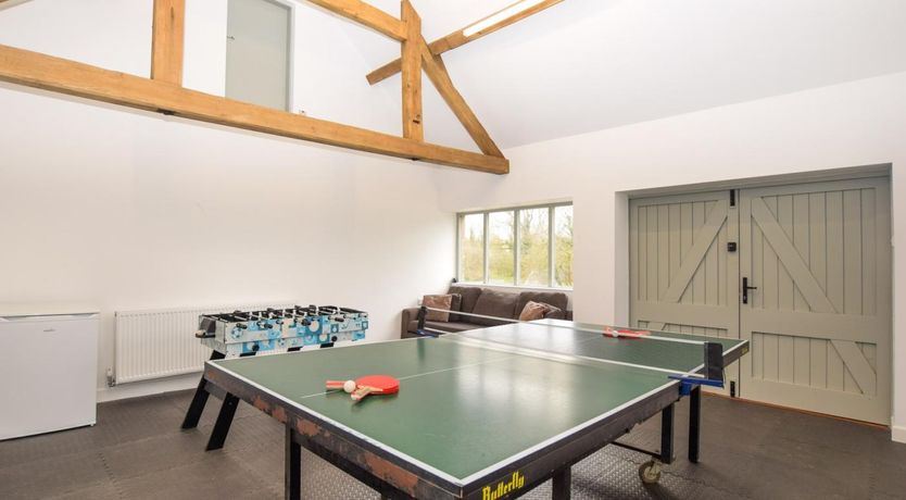 Photo of 5 Bed in Ashbourne