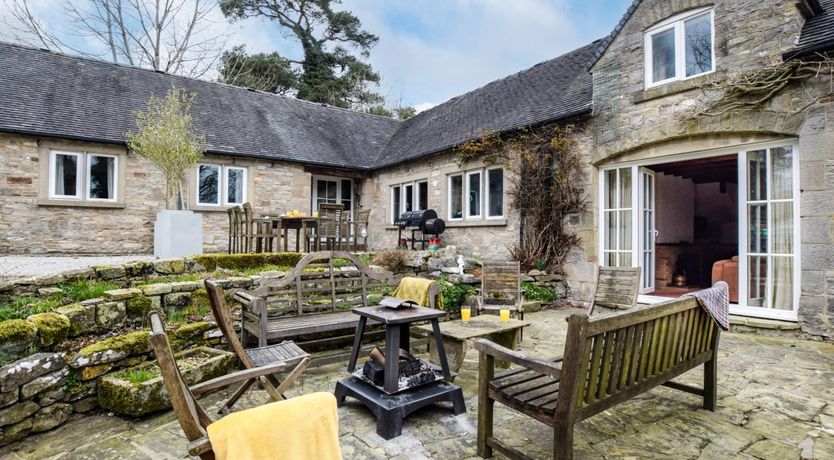 Photo of 5 Bed in Ashbourne