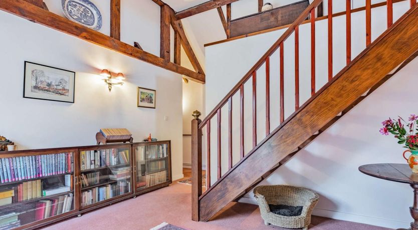 Photo of 5 Bed in Ashbourne