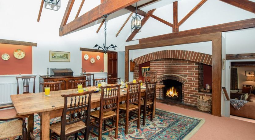 Photo of 5 Bed in Ashbourne