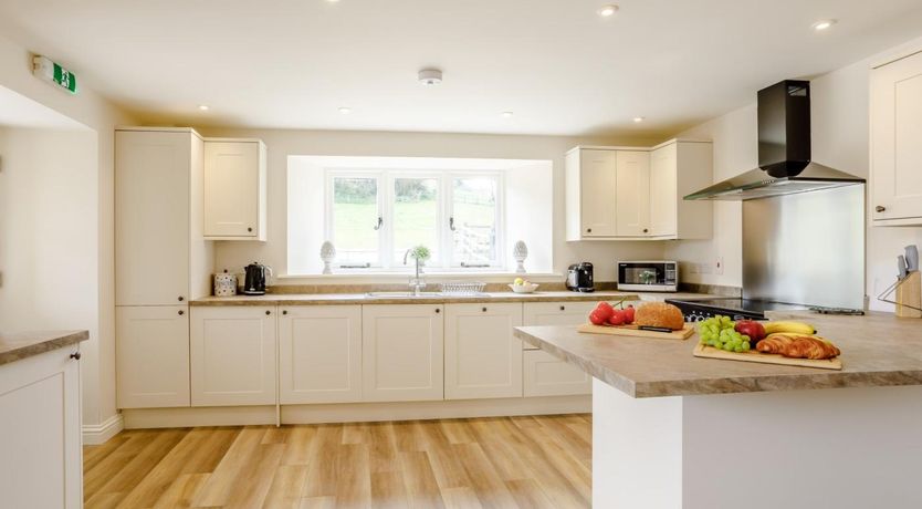 Photo of 3 Bed in Dorchester