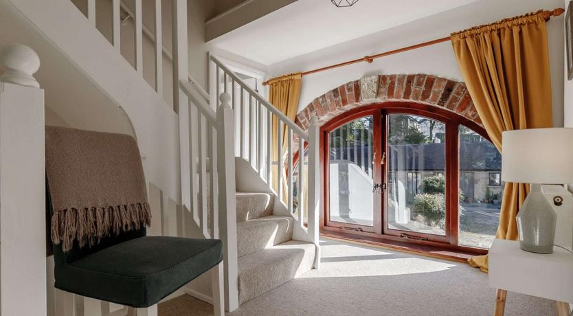 Photo of 4 Bed in Hopton