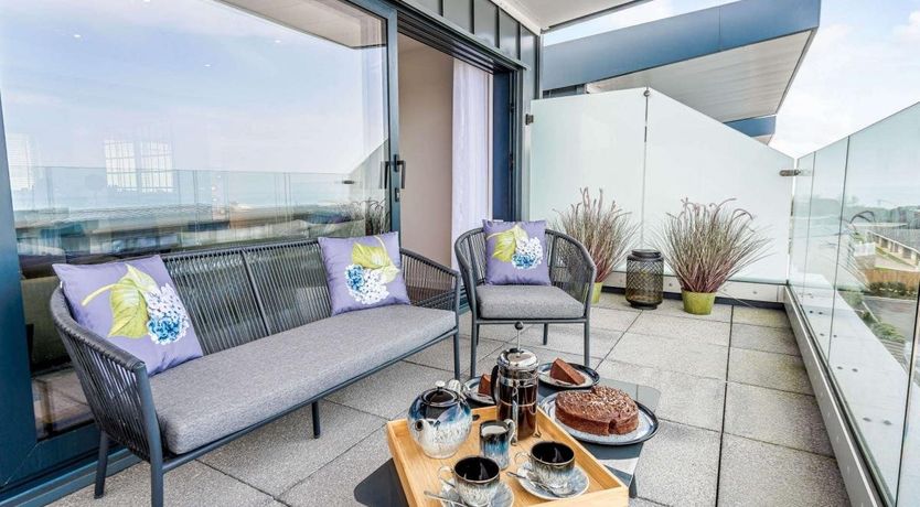 Photo of 5 Bed in Westward Ho