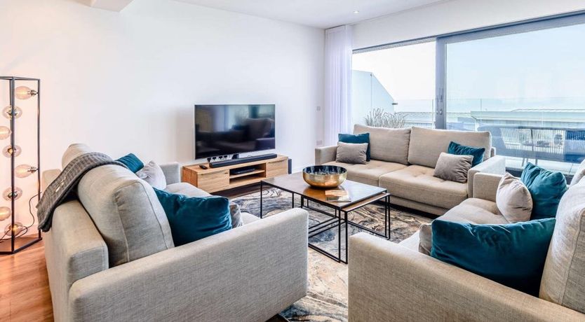 Photo of 5 Bed in Westward Ho