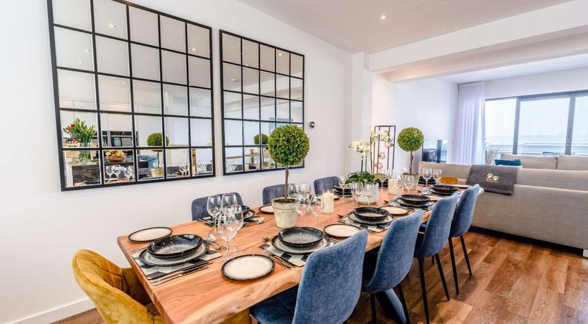 Photo of 5 Bed in Westward Ho