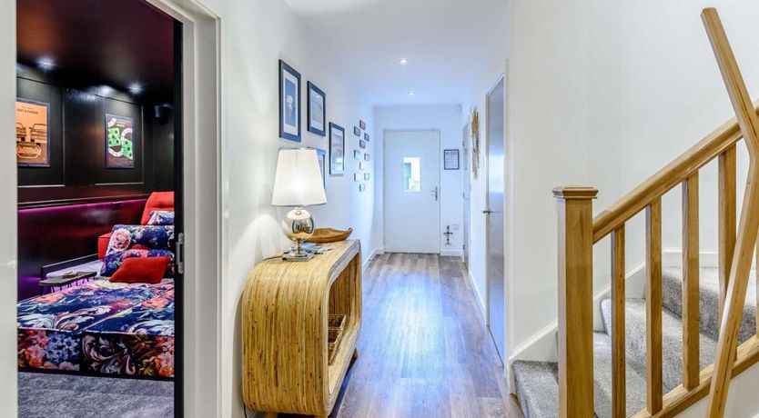 Photo of 5 Bed in Westward Ho