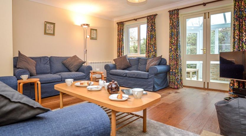 Photo of 3 Bed in Netherbury