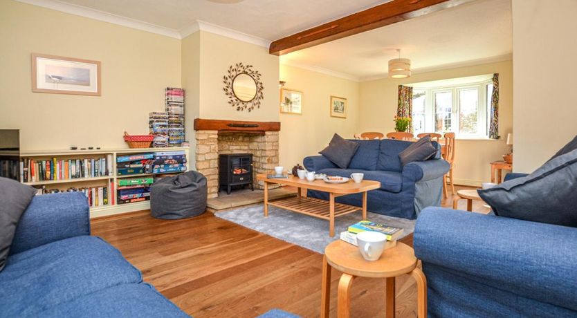 Photo of 3 Bed in Netherbury