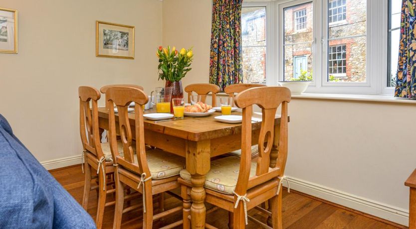 Photo of 3 Bed in Netherbury