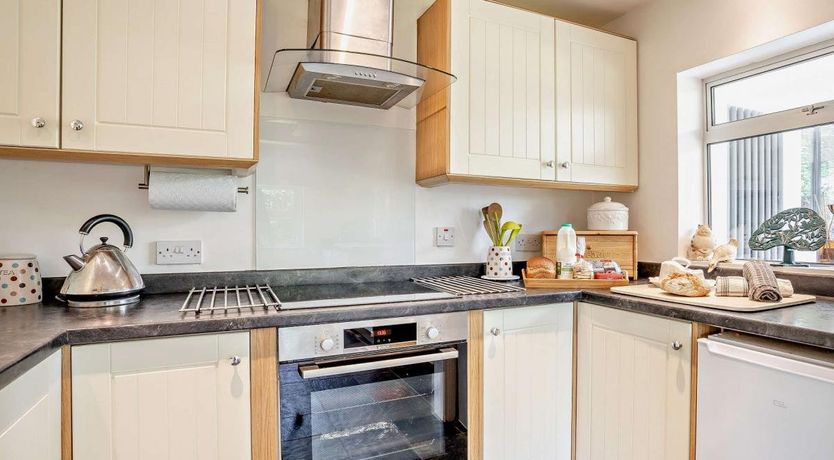 Photo of 4 Bed in Ystradgynlais