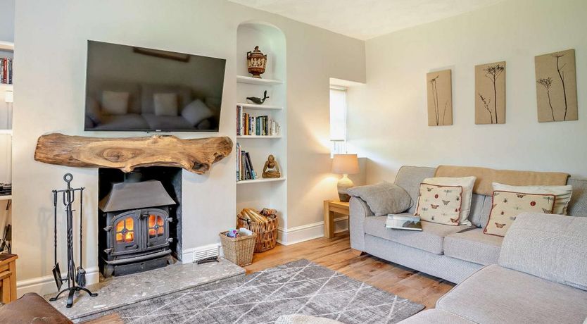 Photo of 4 Bed in Ystradgynlais