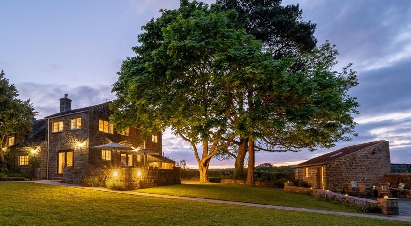 Photo of 8 Bed in Low Grantley