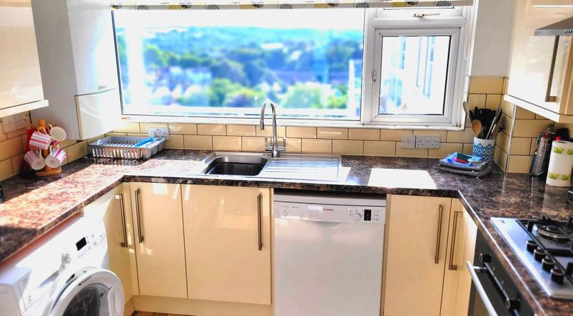 Photo of 2 Bed in Tenby