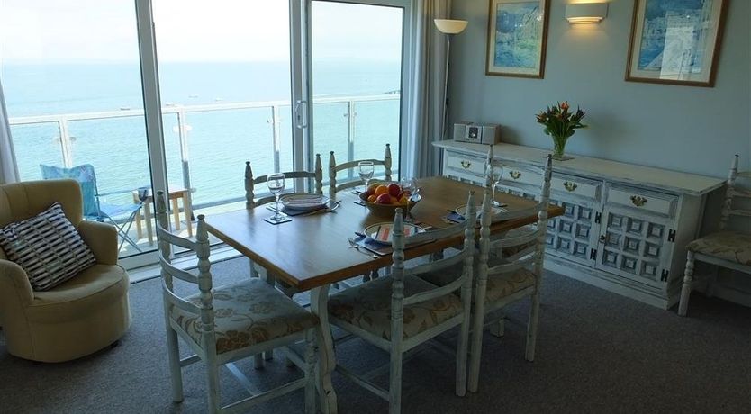 Photo of 2 Bed in Tenby