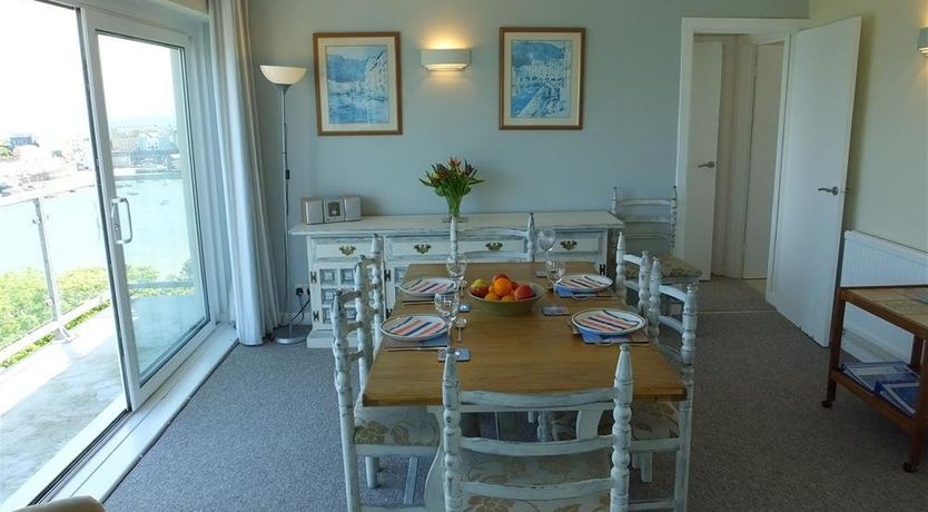 Photo of 2 Bed in Tenby