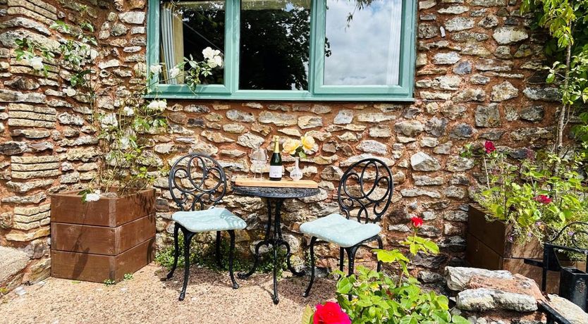 Photo of 1 Bed in Sheldon