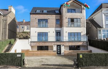 Bryn Min Manton Penthouse Holiday Cottage